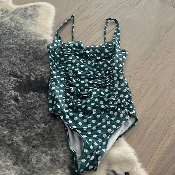 Ruched polka dot swimsuit - Picture 2 of 2
